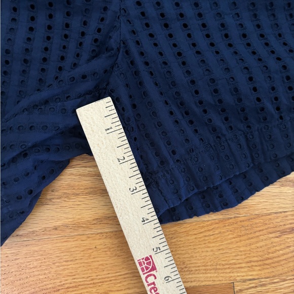 Merona Shorts Women’s 16 Blue Eyelet Detail Zip Button Closure Pockets Casual - Picture 7 of 8